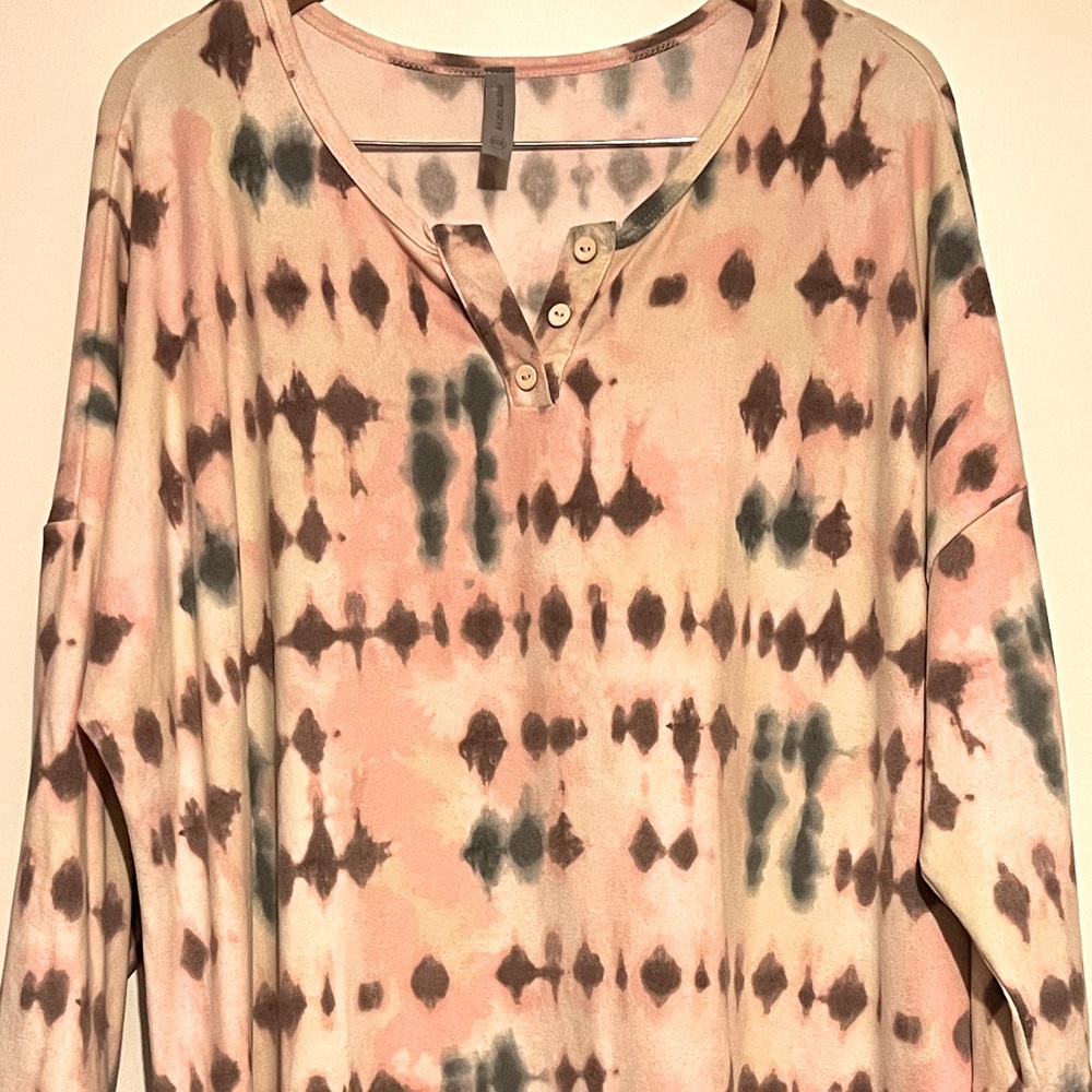 Honeyme Curvy Tie Dye Top